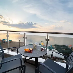 atlantis-pleasure-by-the-sea.hotels-of-thessaloniki.com/